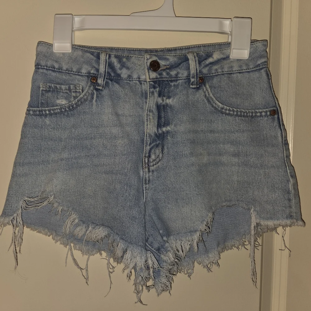 Sincerely Jules Denim Frayed Hem Cut Off Shorts Daisy Dukes Size 5/27 - Picture 1 of 4